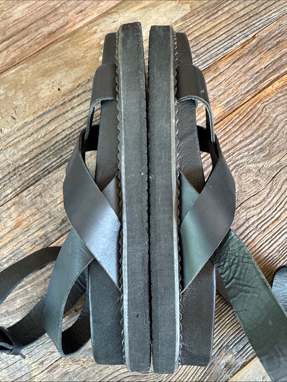 Liberte Brontë black strappy platform leather Roman style sandals EUC 40 9/9.5 - Picture 8 of 10